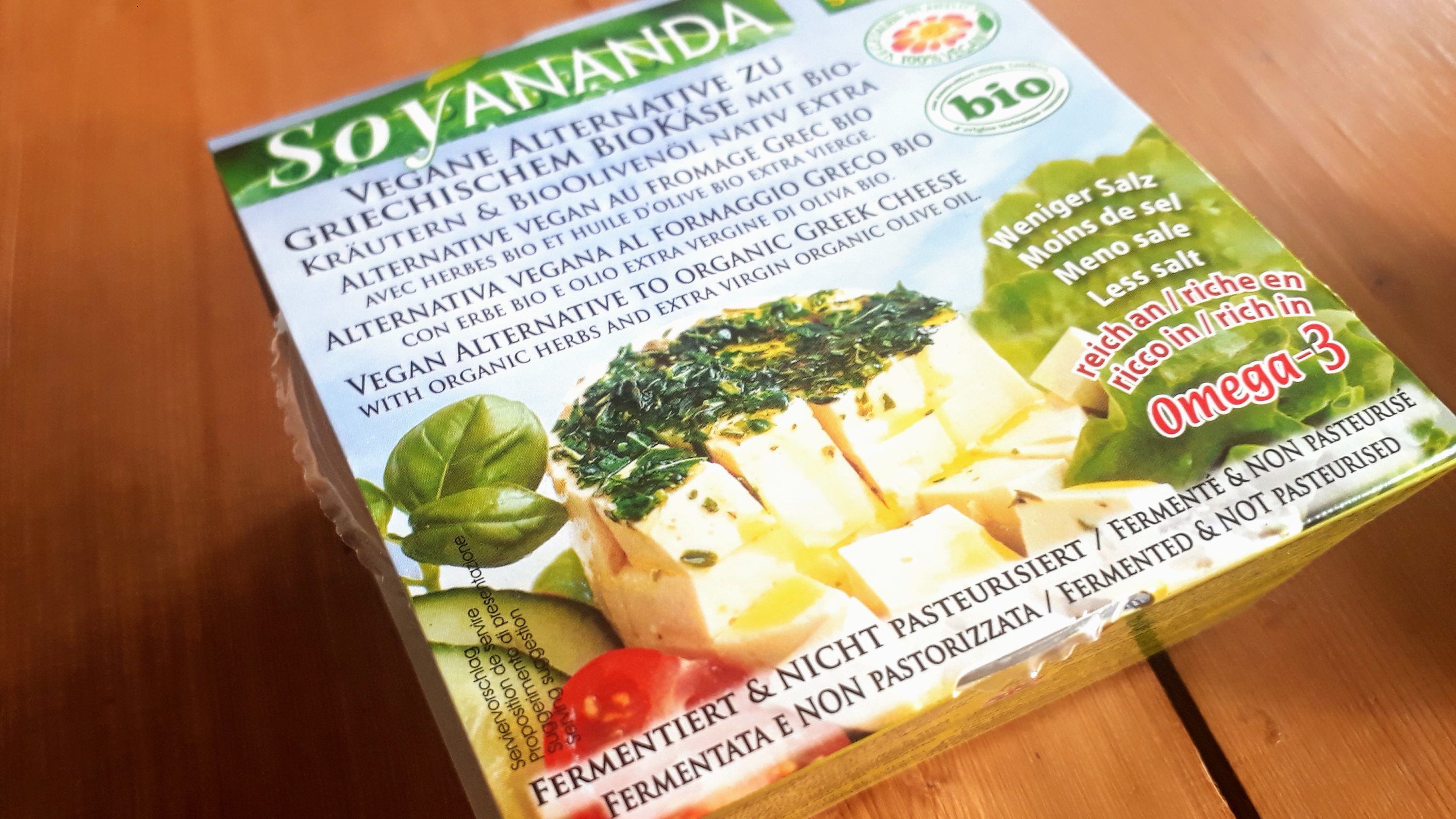 Vegane BioAlternative zu griechischem Käse
