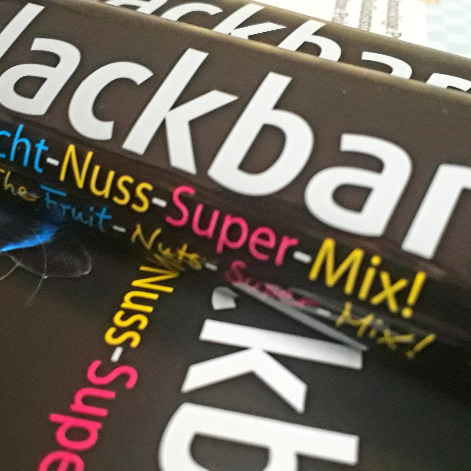 blackbar - Der Frucht-Nuss-Super-Mix!
