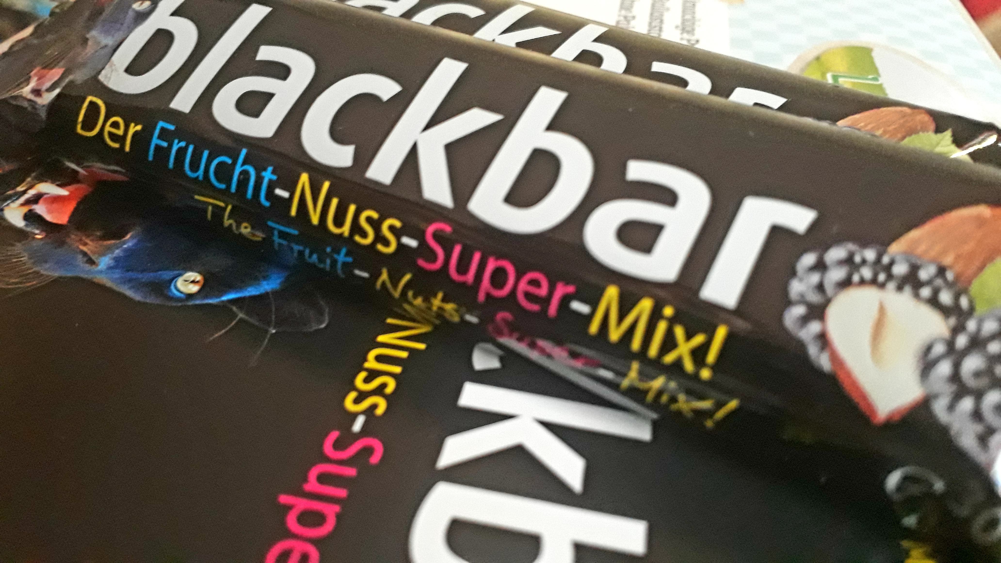 blackbar - Der Frucht-Nuss-Super-Mix!